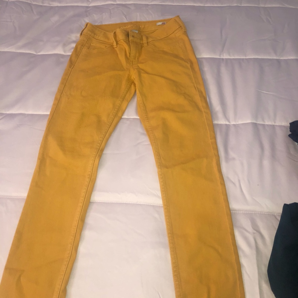 Yellow/gold jeans